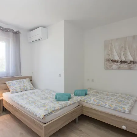 Villa Rocco Private Saltwater Pool Split Vila