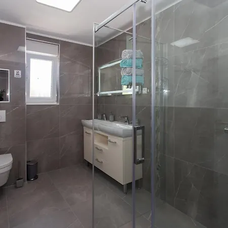 Villa Rocco Private Saltwater Pool Split *