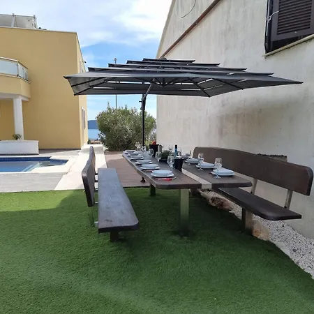 Villa Rocco Private Saltwater Pool Split Vila