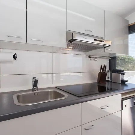 Villa-split-luxury-heated Salt Water Pool-up To 3 Family *