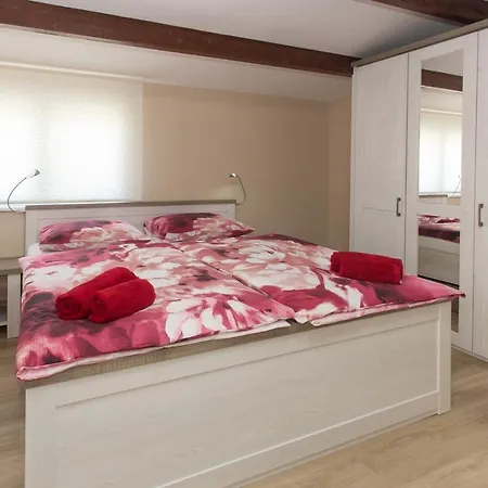 Villa-split-luxury-heated Salt Water Pool-up To 3 Family * Kaštela