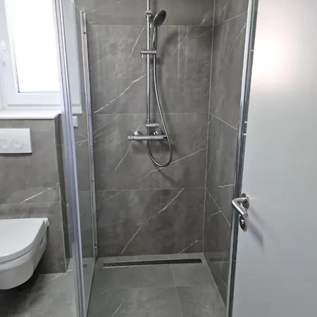 Villa Villa-split-luxury-heated Salt Water Pool-up To 3 Family Kaštela