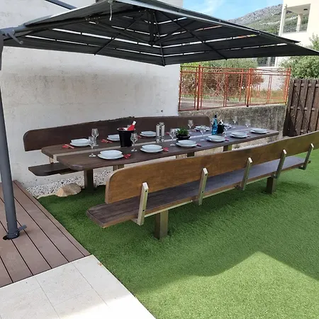 Villa-split-luxury-heated Salt Water Pool-up To 3 Family * Kaštela