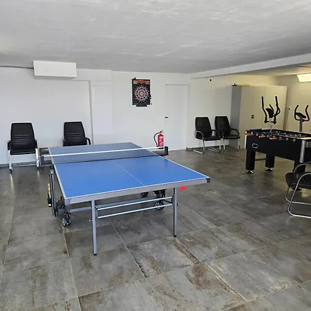 Villa-split-luxury-heated Salt Water Pool-up To 3 Family Kaštela