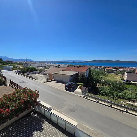 Villa Rocco-Split-Luxury-Heated Salt Water Pool-Sliding Hall