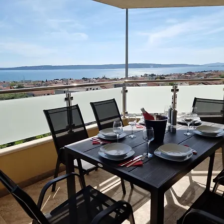 Villa Rocco-Split-Luxury-Heated Salt Water Pool-Sliding Hall
