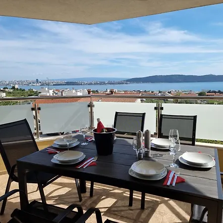 ヴィラ Villa Rocco-Split-Luxury-Heated Salt Water Pool-Sliding Hall *