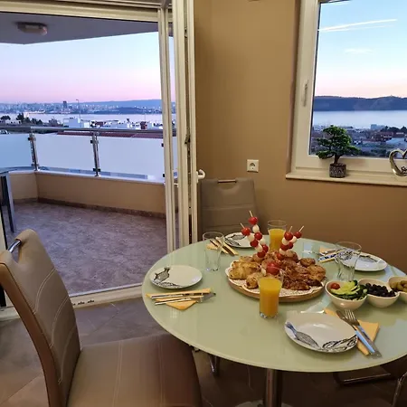 ヴィラ Villa Rocco-Split-Luxury-Heated Salt Water Pool-Sliding Hall
